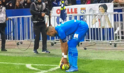 罗体：罗马租齐尔克泽费用超500万欧，他愿意等待交易完成（罗体：罗马租借齐尔克泽成本超500万欧，球员愿静待交易敲定）