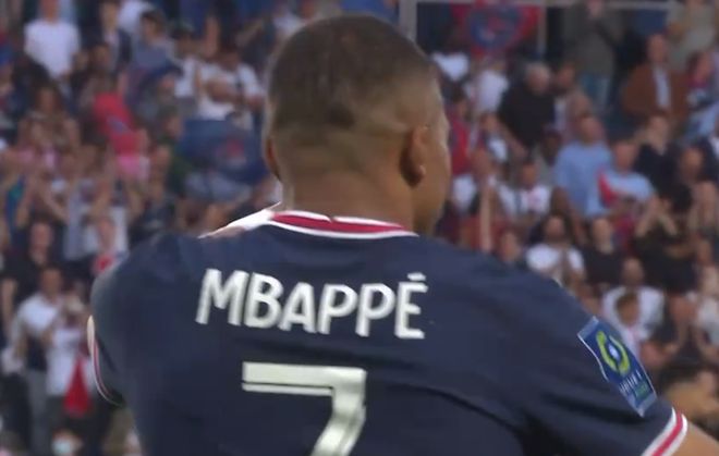 带队两战全胜夺得冠军，穆斯卡特当选中超11月最佳教练（两战全胜捧杯，穆斯卡特荣膺中超11月最佳教练）